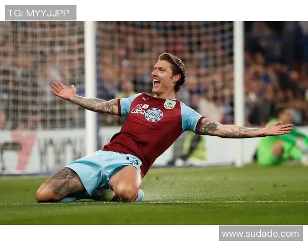 伯恩利与热刺精彩对决集锦回顾赛场瞬间尽在眼前